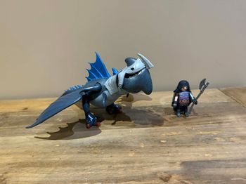 Playmobil set 9248 Dragons Drago avec dragon de combat