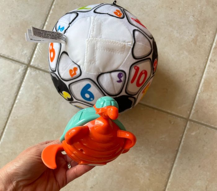 ZOZO mon ballon rigolo –tortue jouet de bain - photo numéro 8