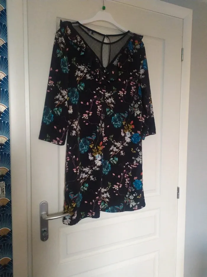 Robe a fleurs - photo numéro 3