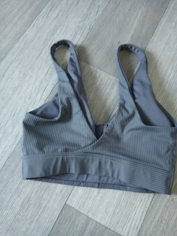 Brassière neuve - photo numéro 3