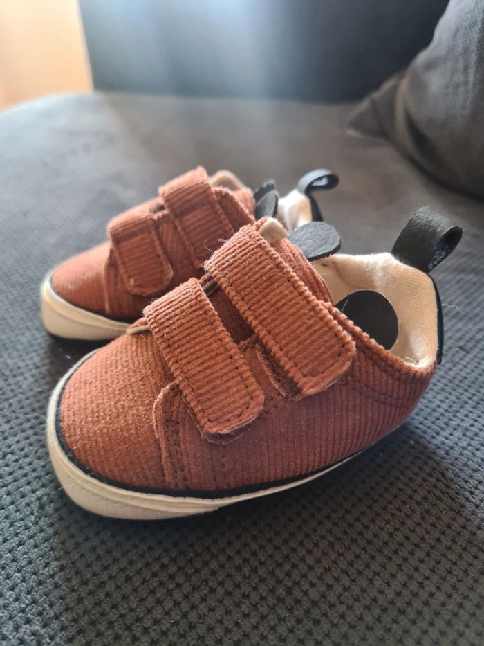 Chaussons chaussures souples naissance-3mois neuves - photo numéro 3