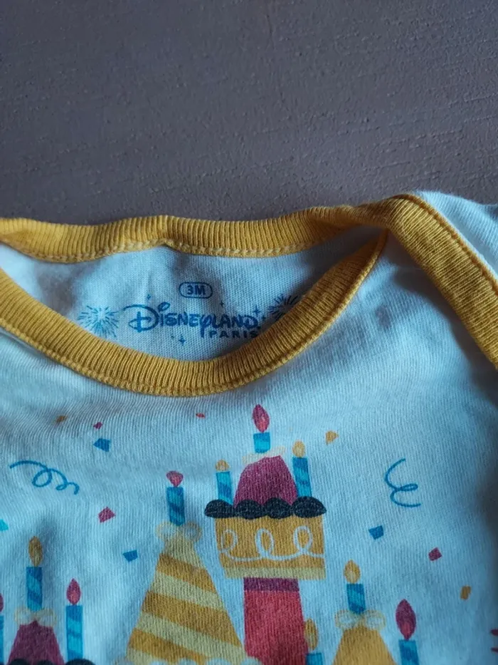 lot 3 vêtements "disney" 3 mois - photo numéro 3