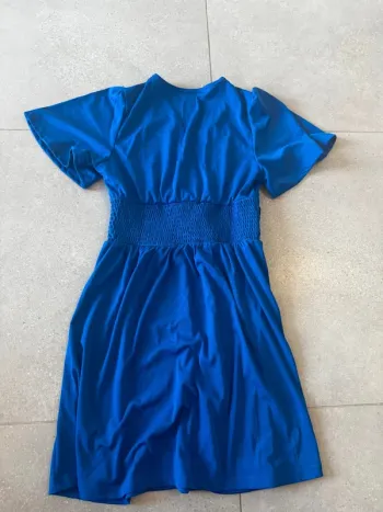 Robe bleu taille M, très bon état
