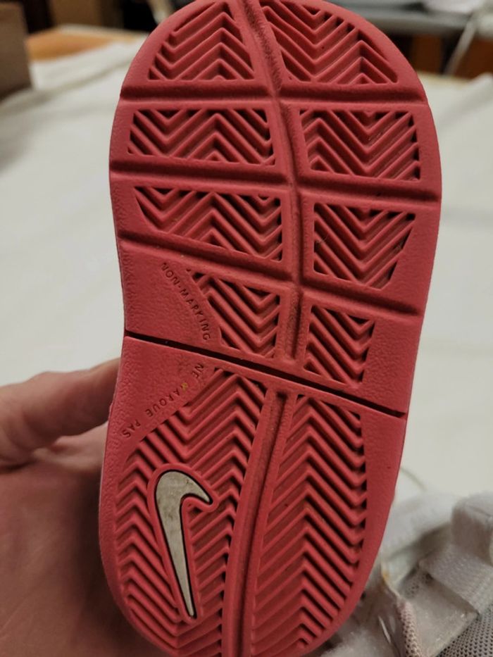 Basket Nike taille 22 - photo numéro 8