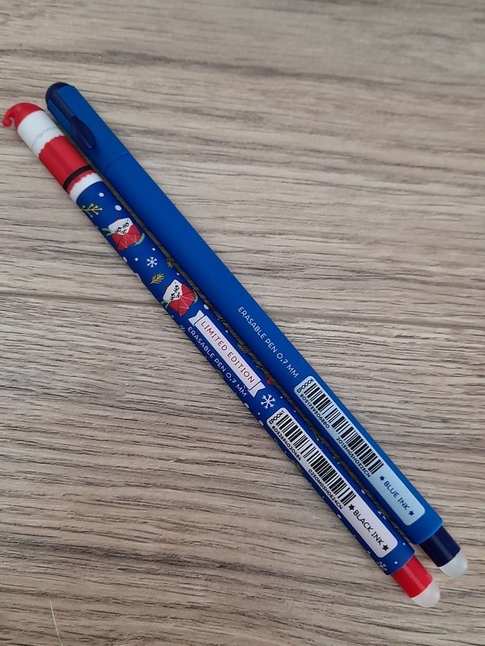 Stylos Legami Père Noël UK et requin fâché - photo numéro 4