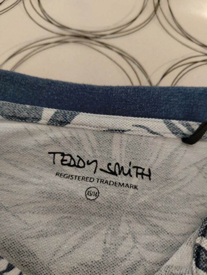 Polo 14 ans Teddy Smith comme neuf - photo numéro 3