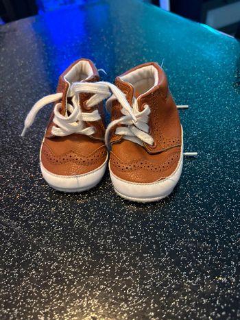 Chaussures bébé style Richelieu / Derbies marron - Neuves !