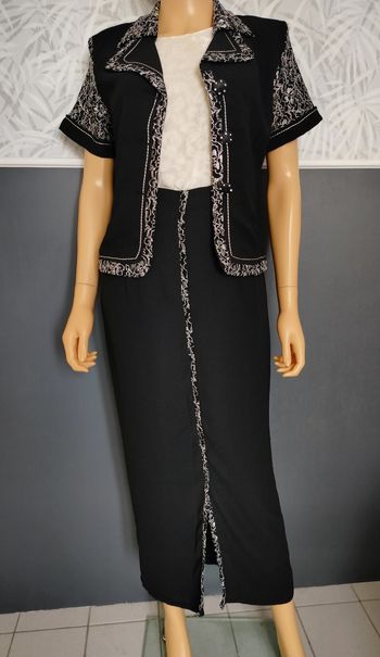 Ensemble blazer et jupe longue noire et blanche T34 J*241