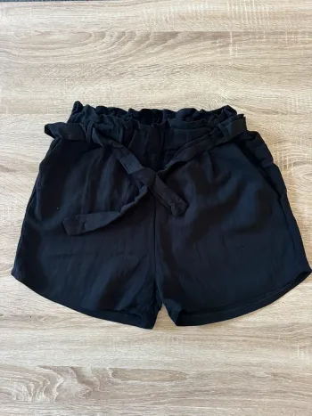 Short noir