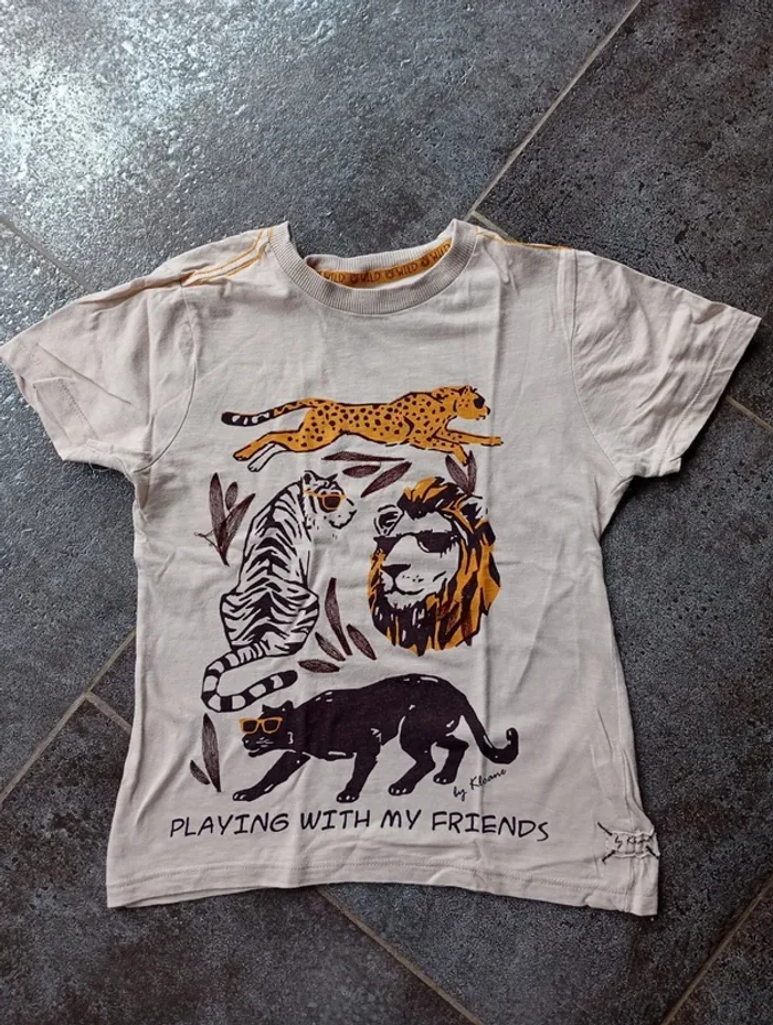 T-shirt garçon 7/8 ans