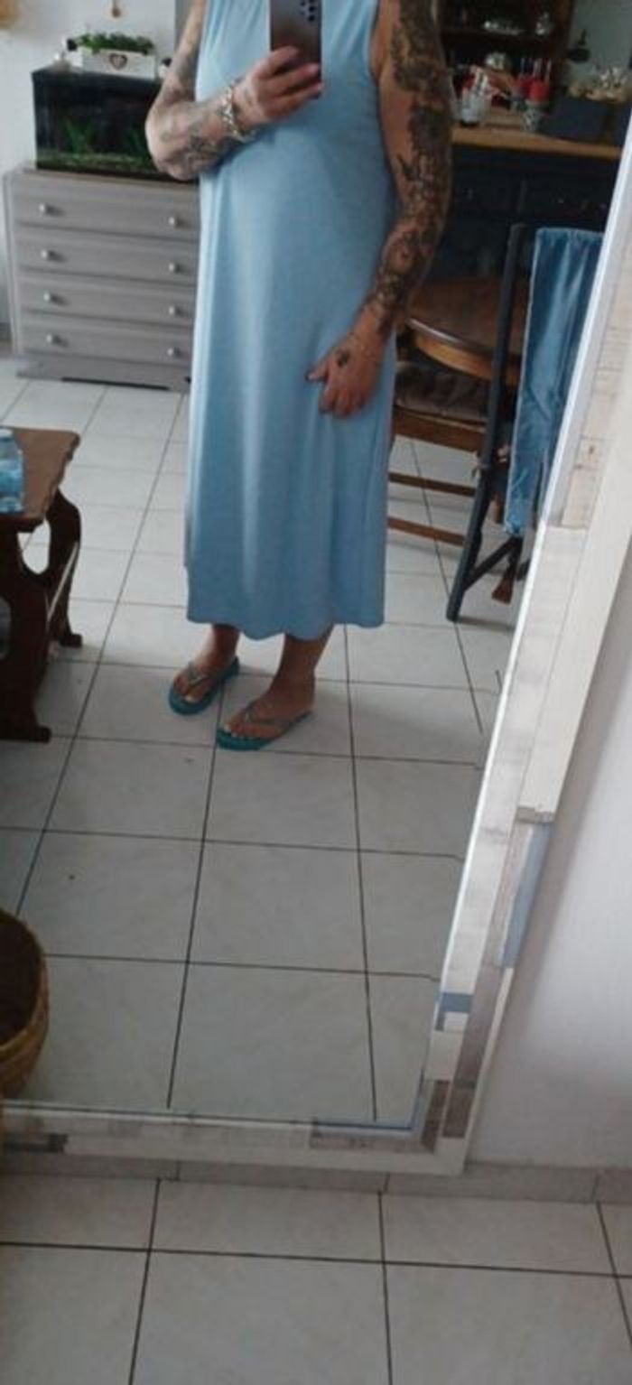 Très jolie robe longue femme T U