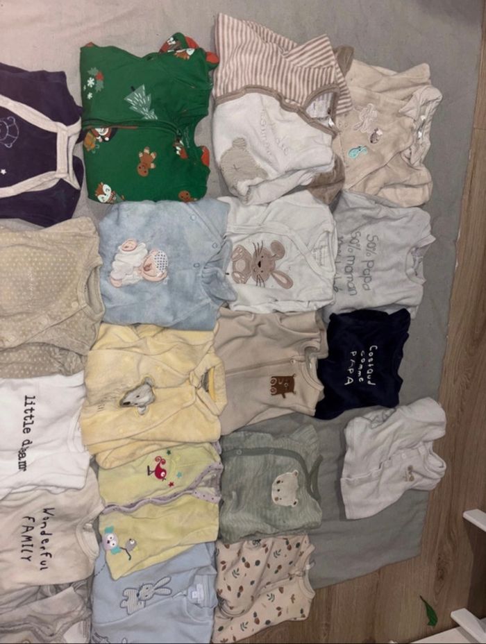 Pyjamas 1 mois - photo numéro 4