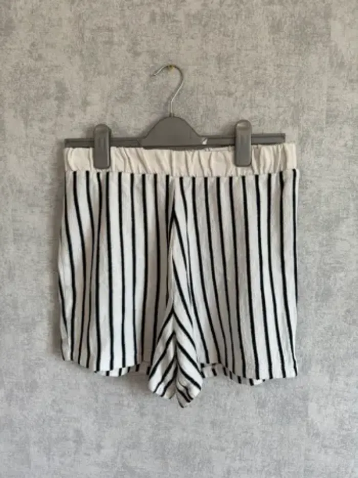 short à rayures blanc et bleu Asos taille S