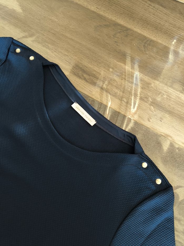 Blouse Armand Thiery Taille 4 - photo numéro 4