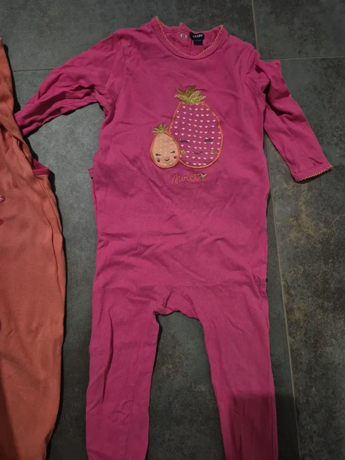 Lot pyjamas 24 mois bébé fille - photo numéro 2