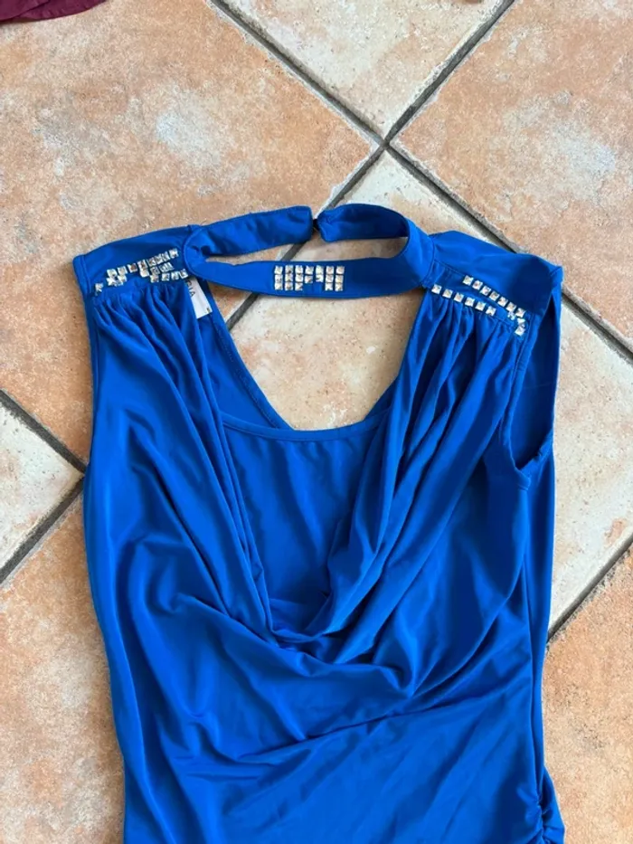 Top moulant avec tour de cou bleu roi avec strass taille Giorgia taille unique