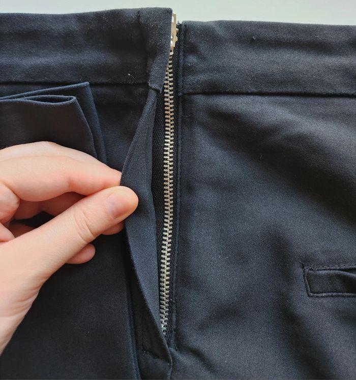 Pantalon cigarette neuf - photo numéro 3