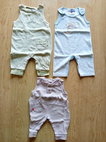 Lot pyjamas sans manche et sans pied  3 mois