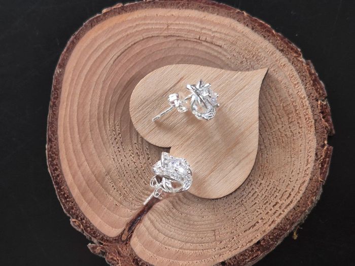 Jolies boucles d'oreilles en argent et zircone - photo numéro 3