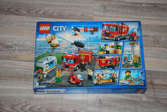 LEGO® City 60214 L'intervention des pompiers au restaurant de hamburgers - photo numéro 2