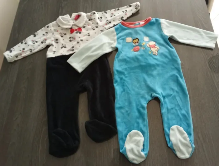 Lot pyjamas mixte 12 mois Disney - photo numéro 2