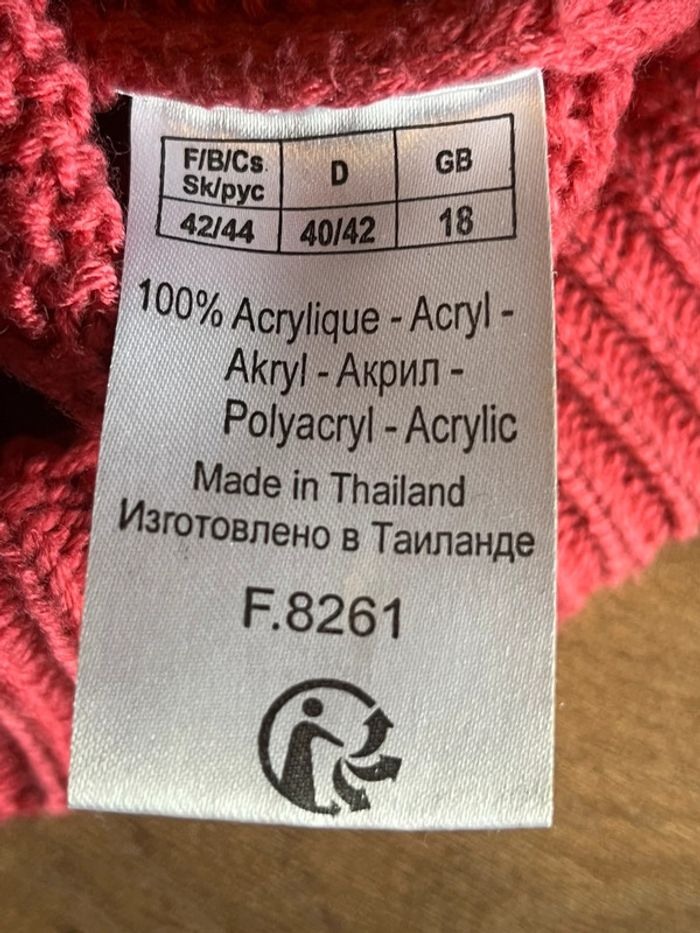 Je vend un pull femme taille 42-44 très bon état - photo numéro 3