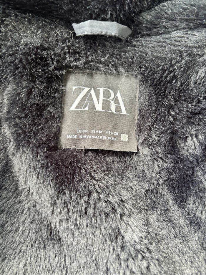 Doudoune cintrée à capuche Zara taille M - photo numéro 3