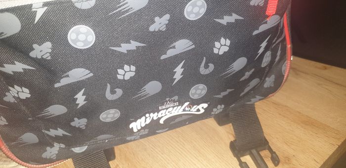 Cartable miraculous - photo numéro 4