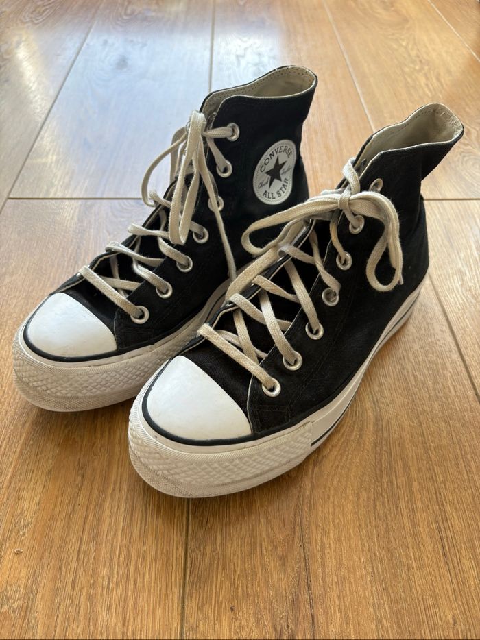 Converses à plate-forme montantes