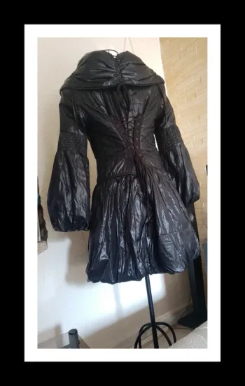 Manteau corseté