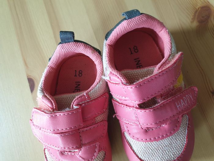 Baskets roses - Taille 18 - photo numéro 2