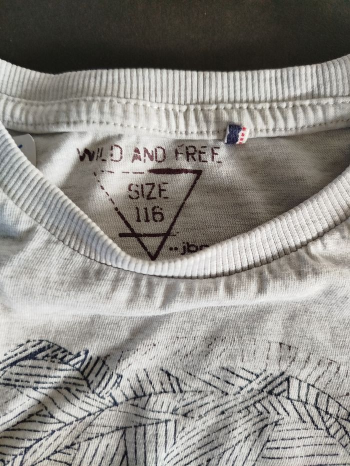 Jean's et tee shirt et Polo - photo numéro 9