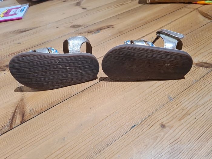Chaussure 21 - photo numéro 5