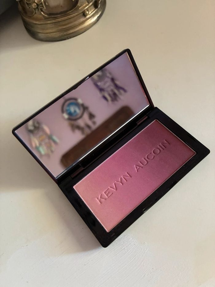 Neo-blush Grapevine, 6,8 g, Kevyn Aucoin. - photo numéro 5