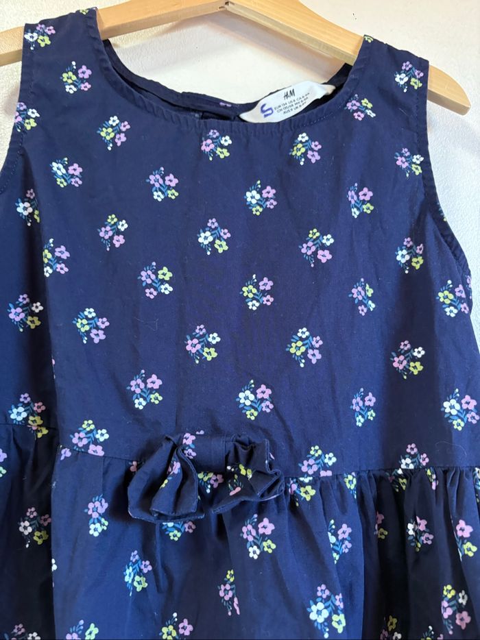 Robe fille taille 134 - photo numéro 2