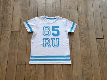 T-shirt garçon taille 8 ans.