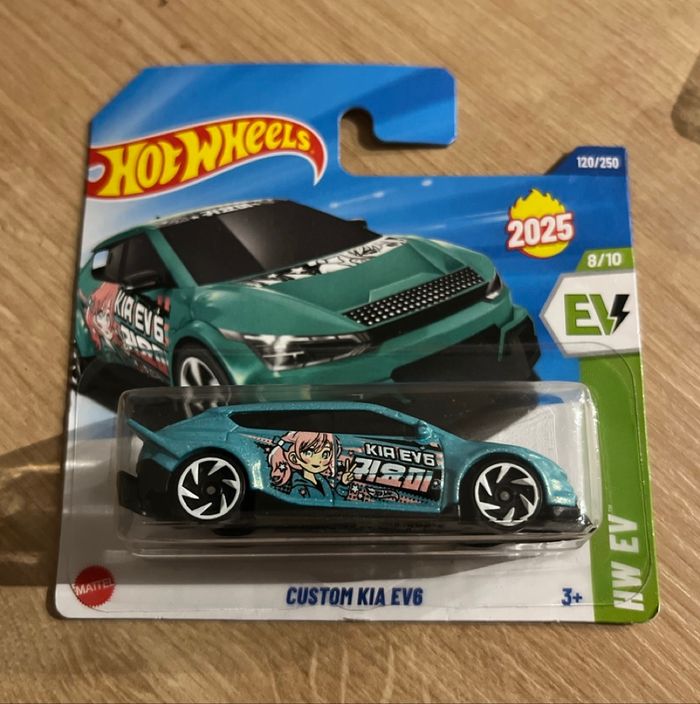 Miniature Hot Wheels Kia EV6 Custom