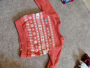 Pull Marvel 6-9 mois