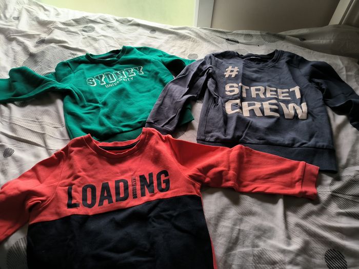 Je vend 3 pull garçon de 6 ans