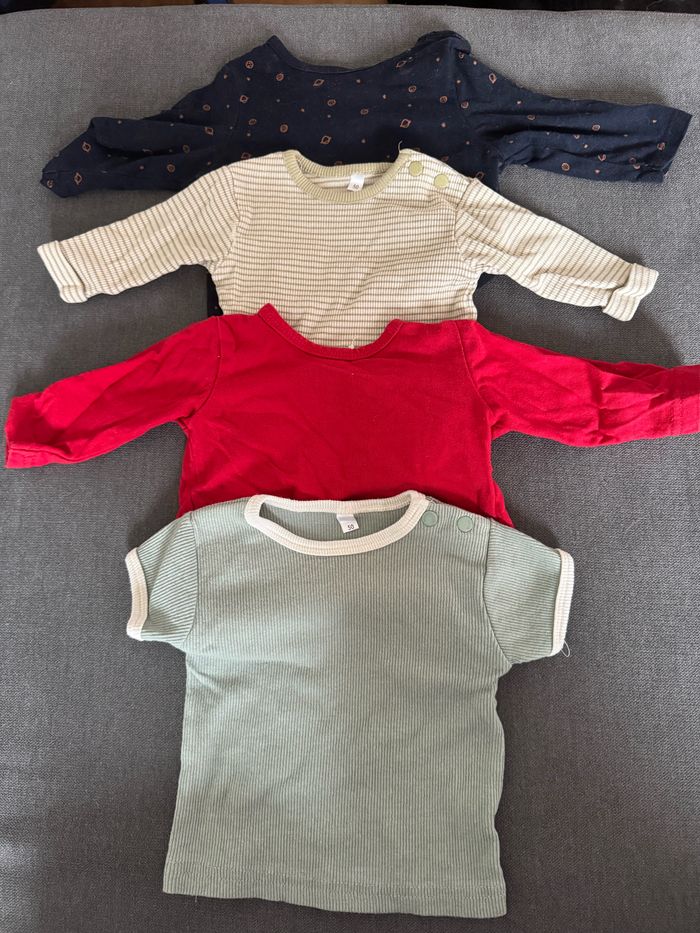 Lot de vêtements garçon 1 mois - photo numéro 2