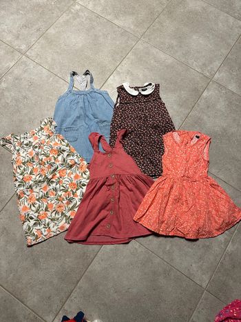 Lot de robes 3 ans