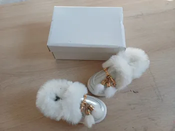 Basket fourrure bébé fille