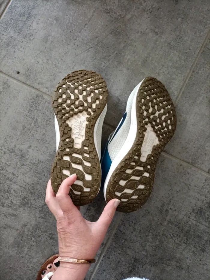 Baskets Nike Révolution 6 - photo numéro 3