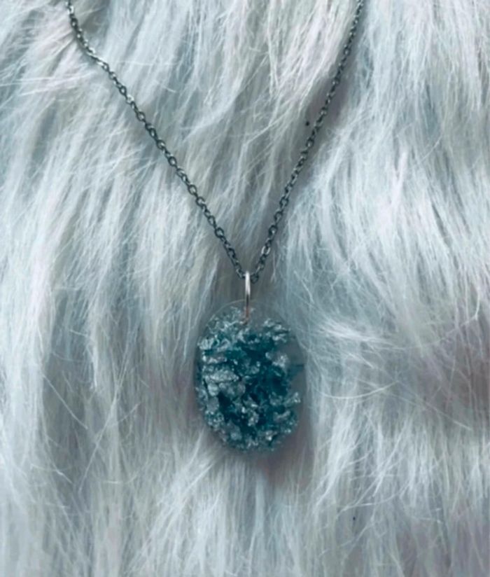 Très belle parure en resine et feuilles argentées🥰 neuf - photo numéro 2