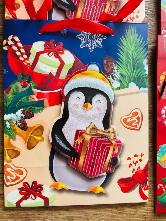 8 Sacs de Noël + 8 Papiers de Soie + 8 Cartes de Vœux - photo numéro 10