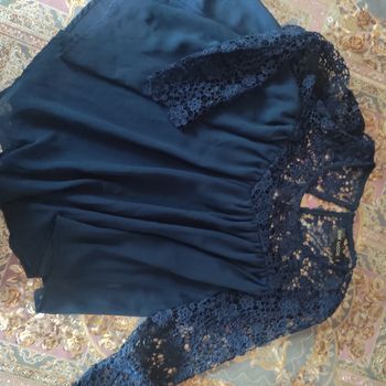 Jolie blouse a dentelle 
