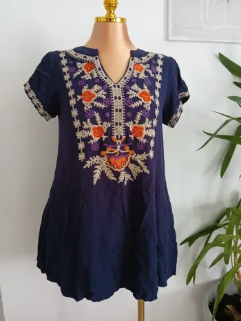 Chemisier/Tunique brodé Taille M🌿💝