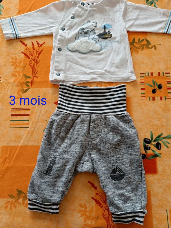 Ensemble tee-shirt pantalon coton terre de marins tbe 3 mois
