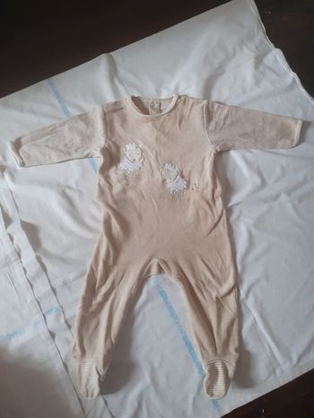 Babygros marron motif moutons