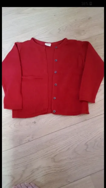 Gilet avec liseré pailletté